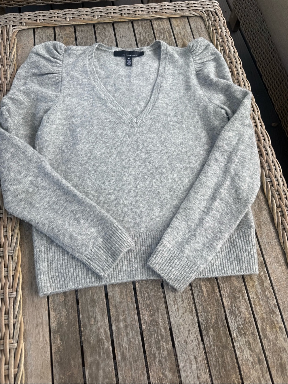 White House Black Market Light Gray V-Neck Cashmere Puff Shoulder Sweater